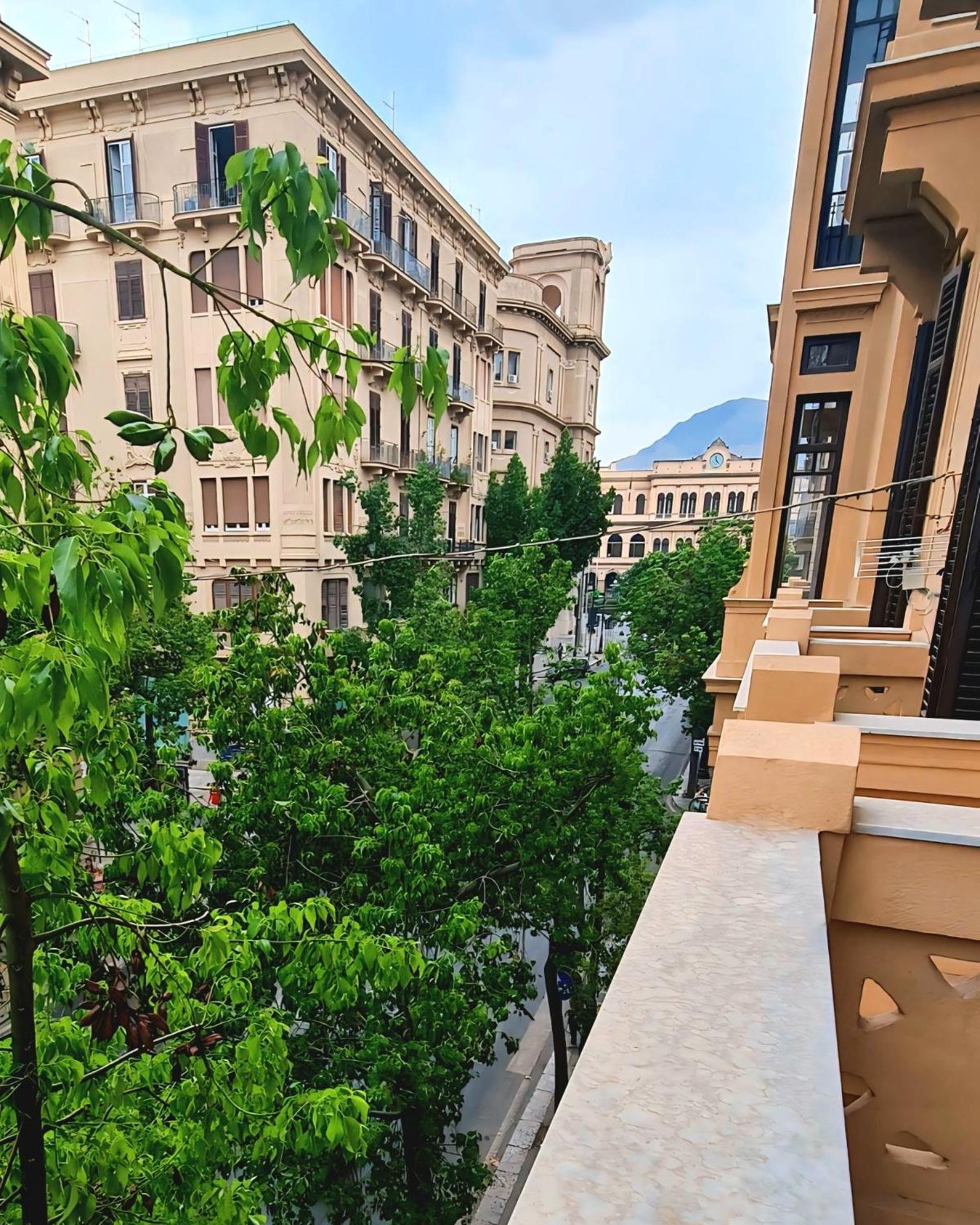 Maisonnouveau Палермо Экстерьер фото